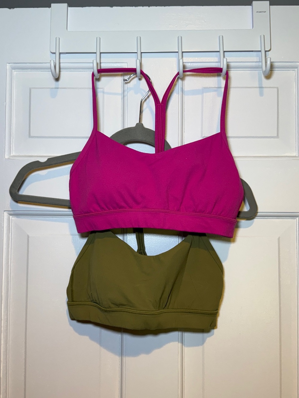 Lululemon sports bras